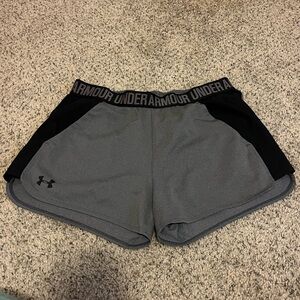 Women’s UA Play Up Shorts - Size M